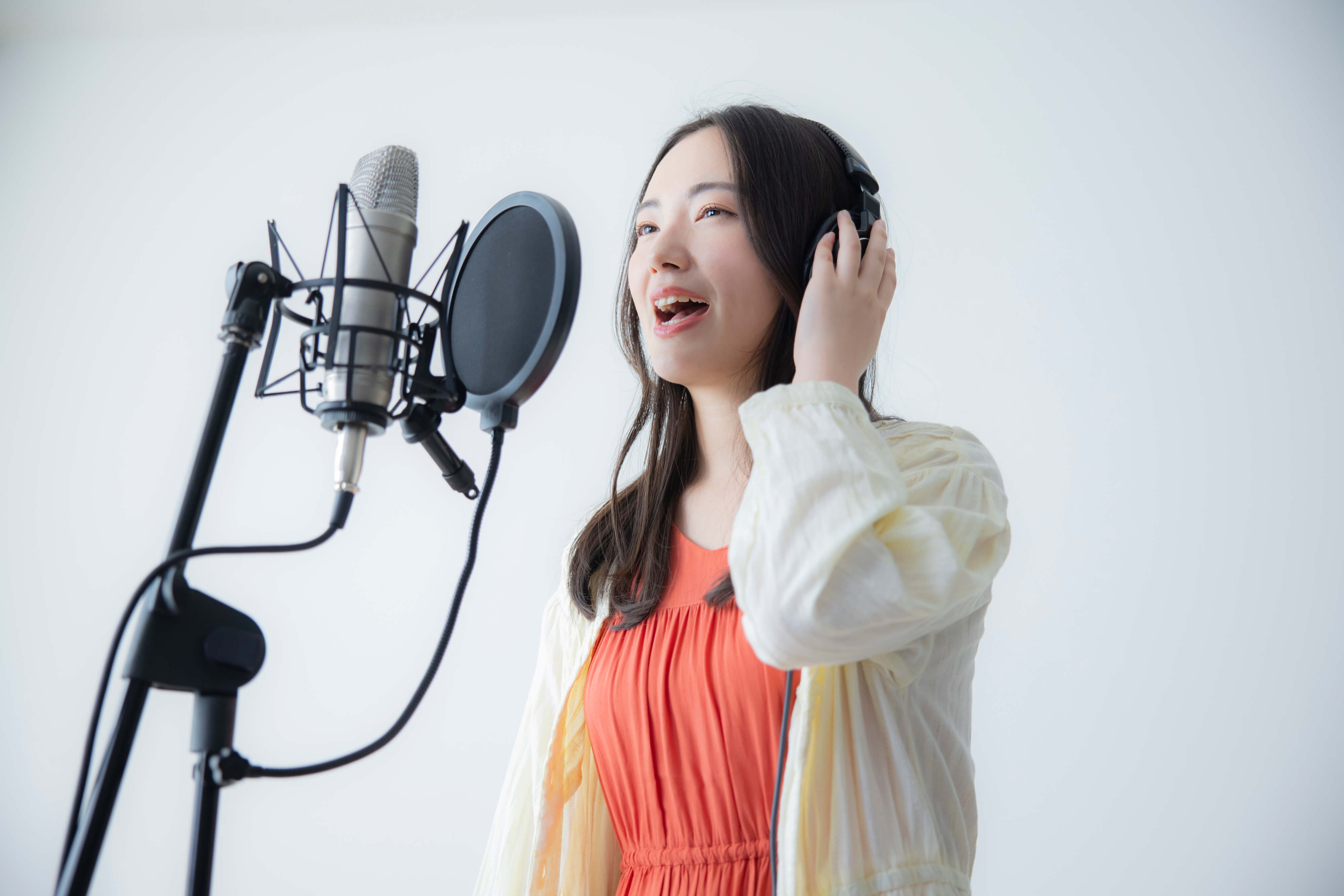 シンガーソングライターになるには