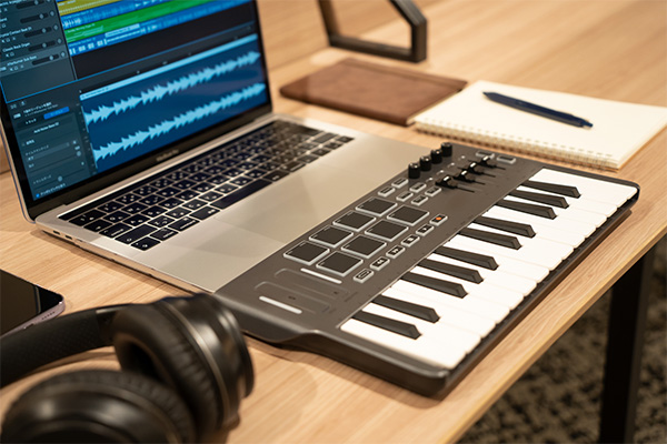 作曲家になるには