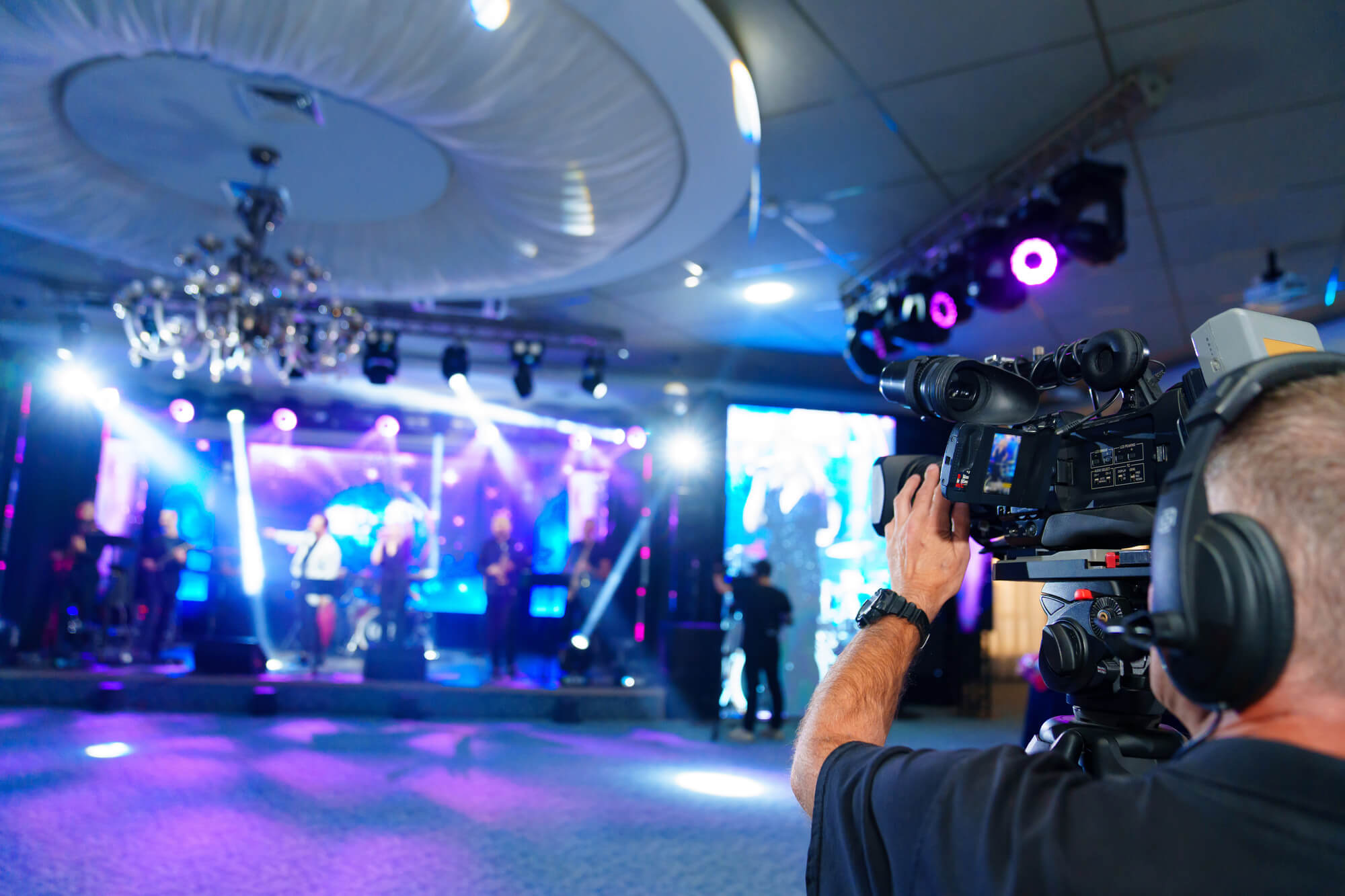 ライブカメラマンになるには